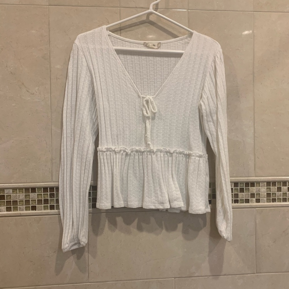 Knit long sleeve top